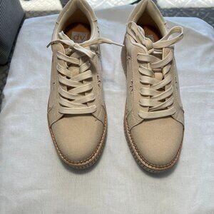 dolce vita size 9 platform sneaker
